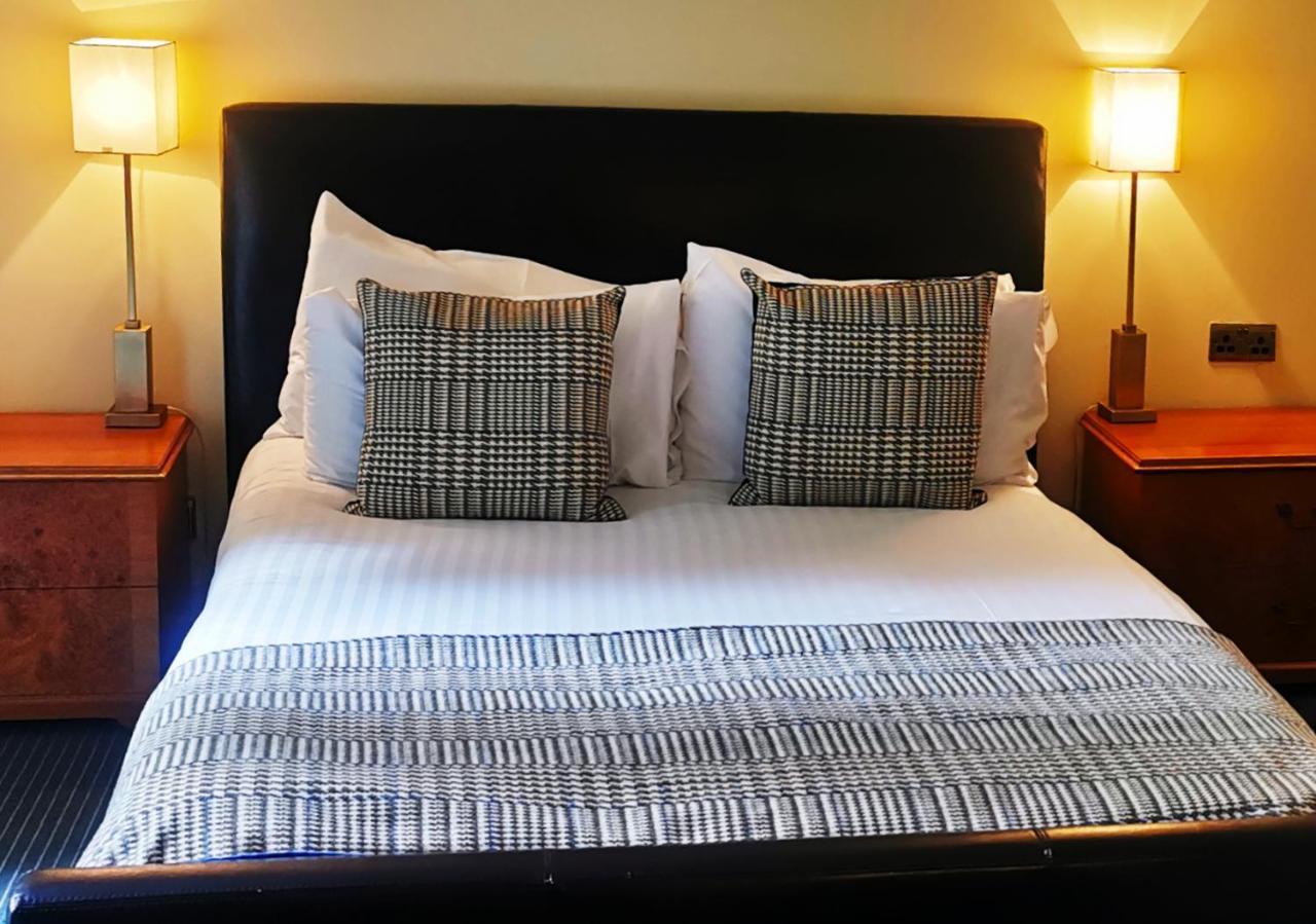 Old Manor Hotel Lundin Links Екстер'єр фото