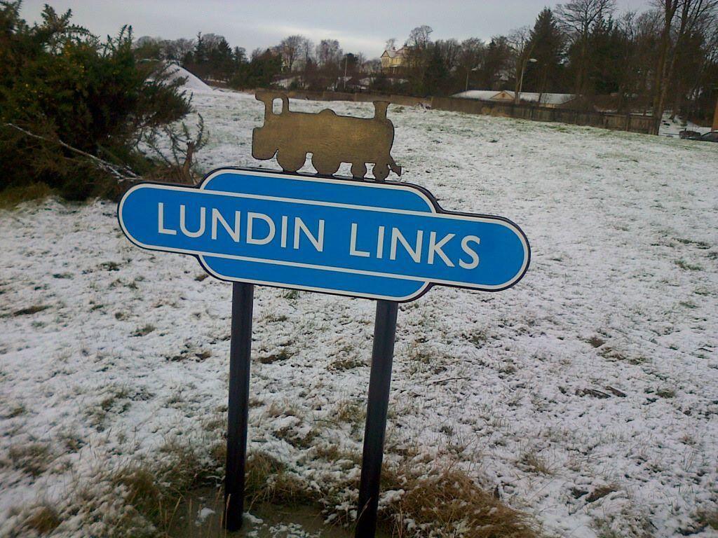 Old Manor Hotel Lundin Links Екстер'єр фото