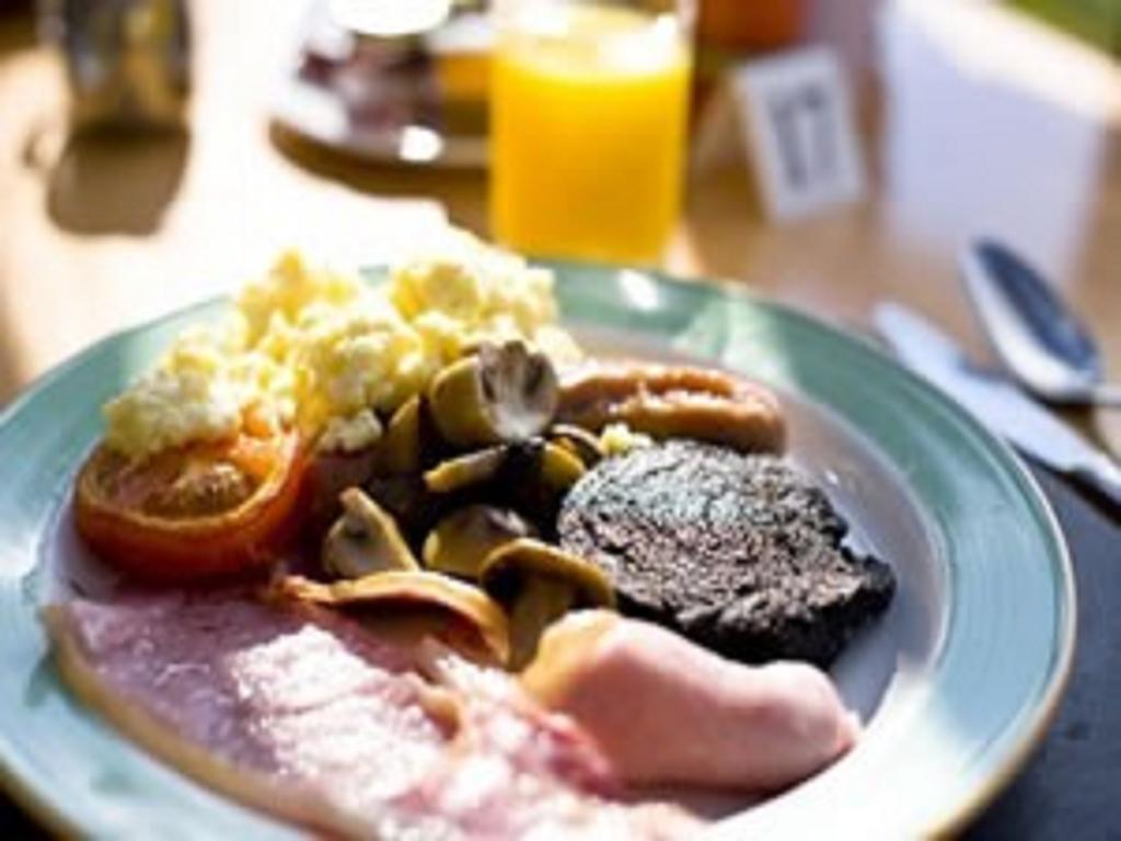 Old Manor Hotel Lundin Links Екстер'єр фото