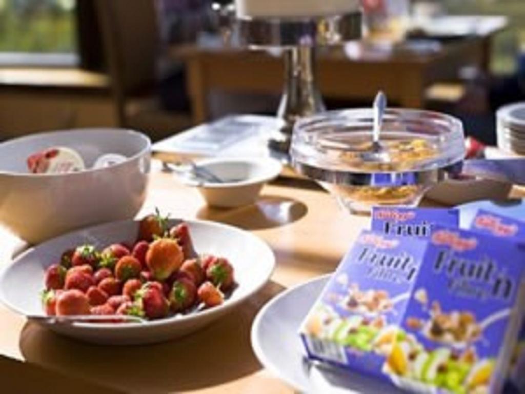 Old Manor Hotel Lundin Links Екстер'єр фото
