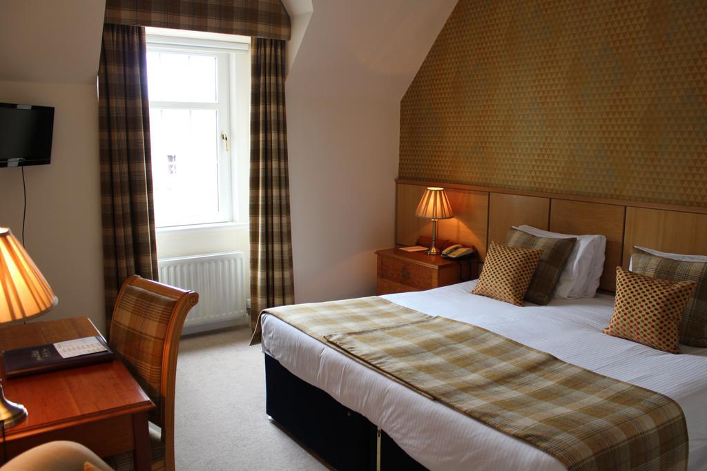 Old Manor Hotel Lundin Links Екстер'єр фото